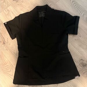 Figs Black Scrub Top